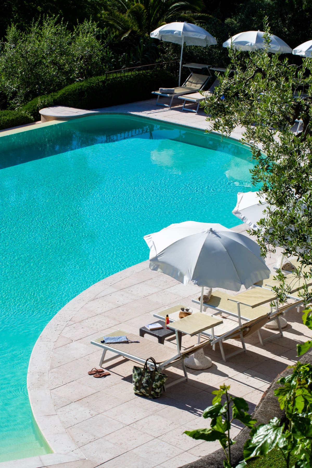 Castello Belvedere — piscina dall'alto
